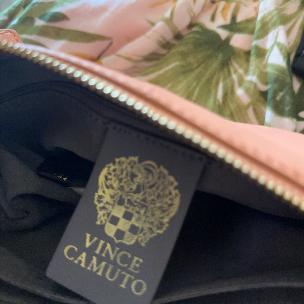 Vince Camuto Melon Adynal Style Shoulder Bag Crossbody! Acrylic Chain New - Picture 8 of 15